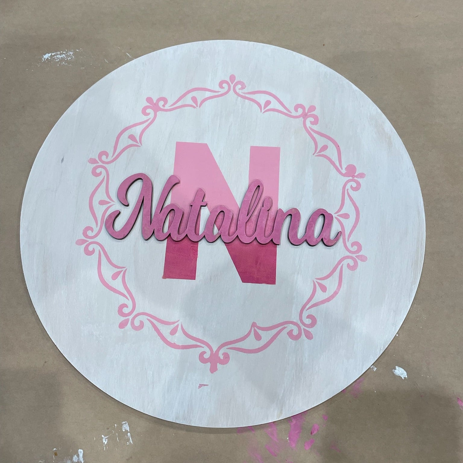 Round Monogram w/3D Name Party