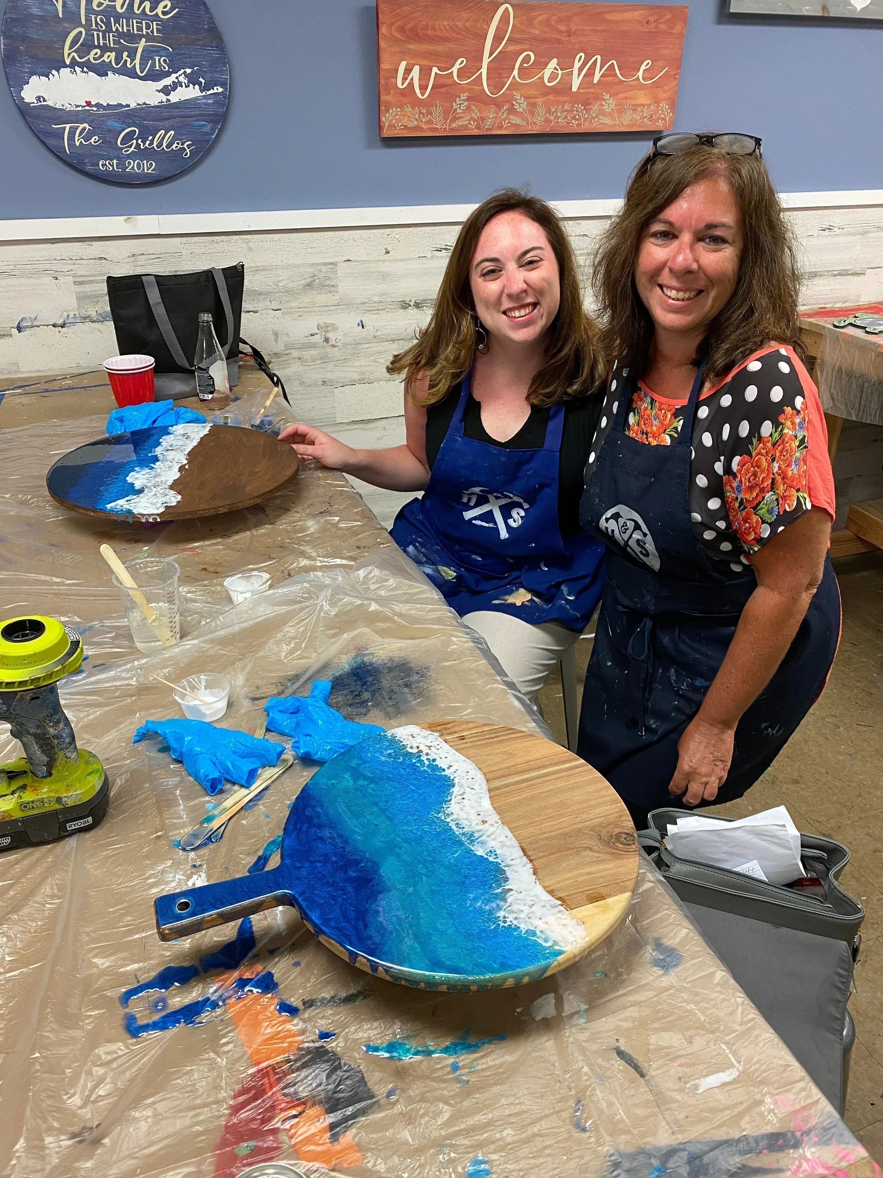 01/17/25 6:00pm Gina's Table reservation - Resin Pour @ Ronkonkoma