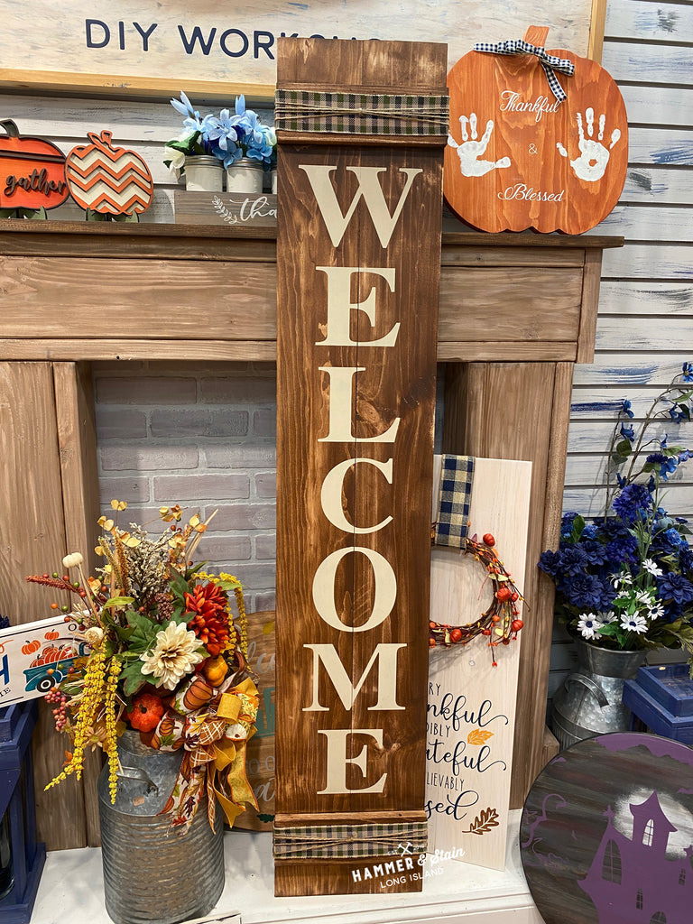 Welcome Shutter 5' w/Burlap