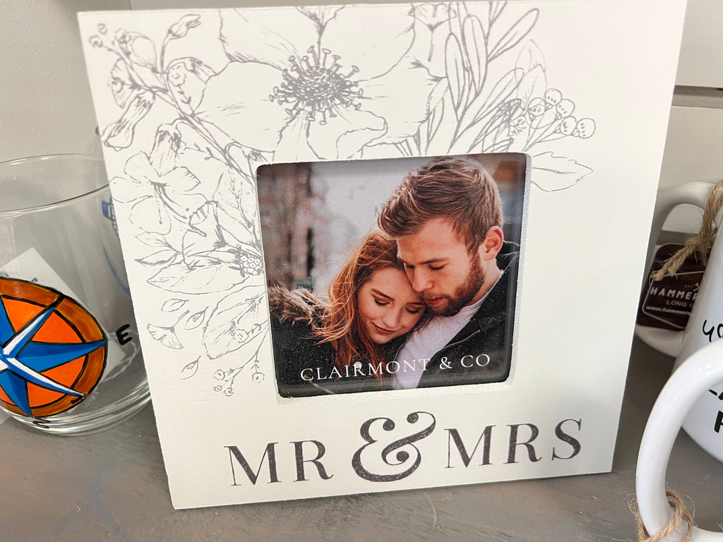 4x4 Mr & Mrs frame